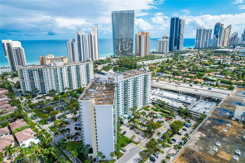 Real estate property located at 19380 Collins Ave #307, Miami-dade, Oceanview Building B Cond, Sunny Isles Beach, FL