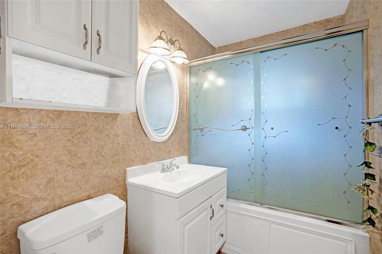 Real estate property located at 441 33rd Ter, Broward, Browardale 1st Addition, Lauderhill, FL