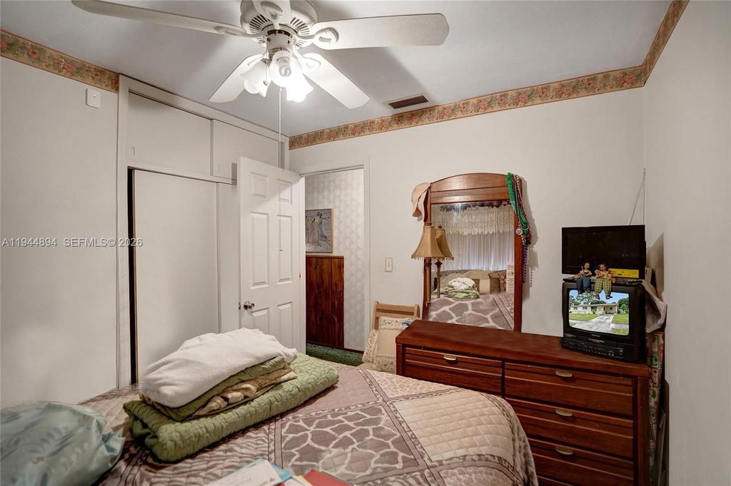 Real estate property located at 441 33rd Ter, Broward, Browardale 1st Addition, Lauderhill, FL