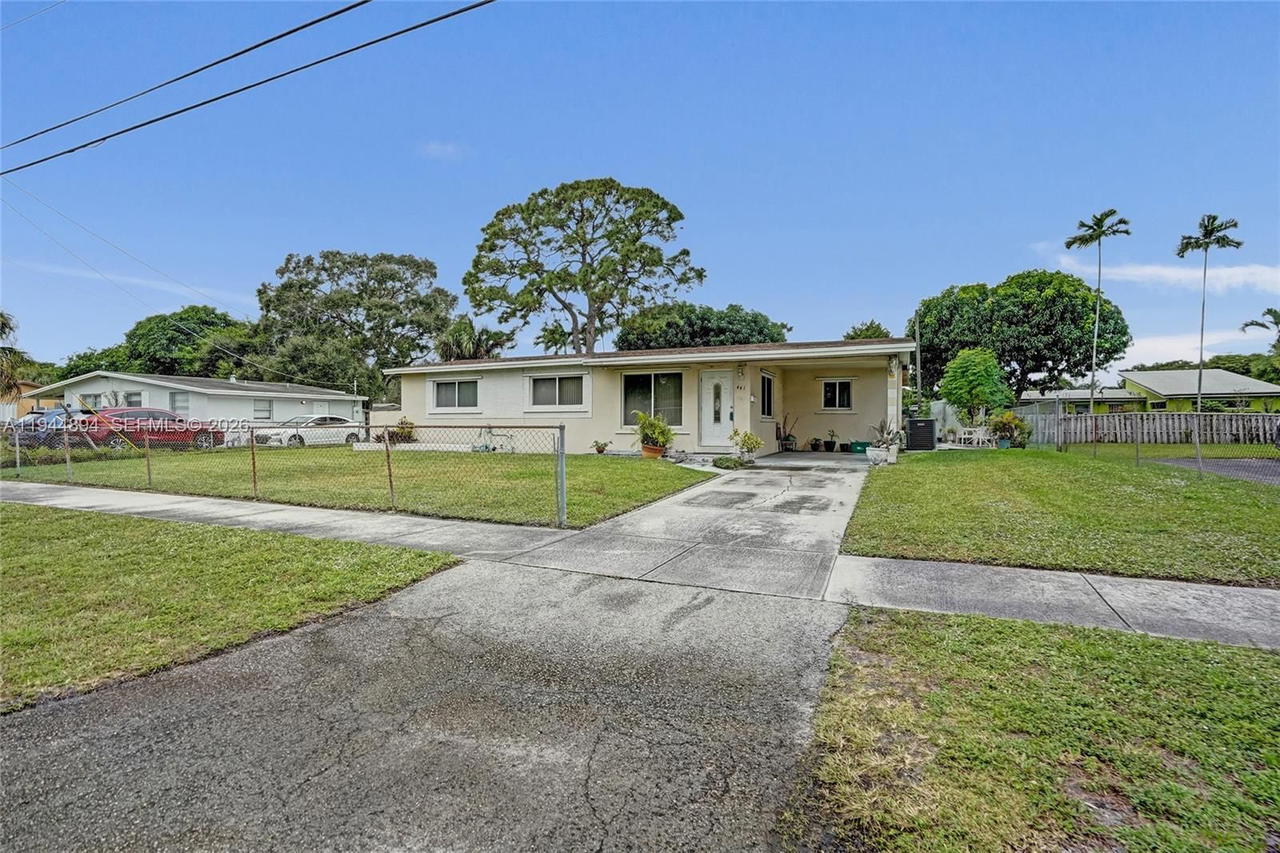 Real estate property located at 441 33rd Ter, Broward, Browardale 1st Addition, Lauderhill, FL