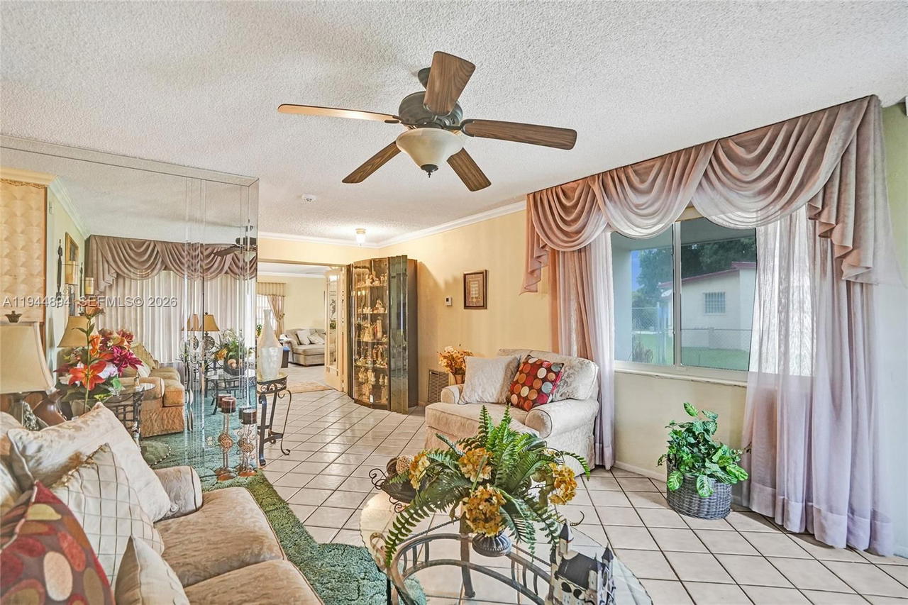 Real estate property located at 441 33rd Ter, Broward, Browardale 1st Addition, Lauderhill, FL