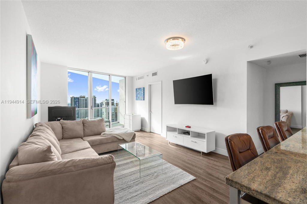 Real estate property located at 185 7th St #2702, Miami-dade, Latitude On The River Con, Miami, FL