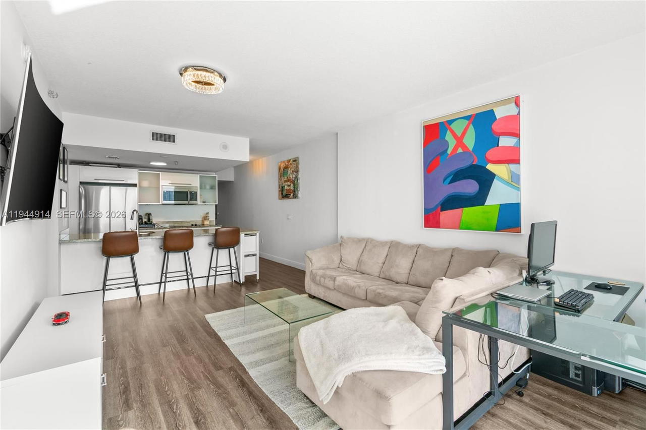 Real estate property located at 185 7th St #2702, Miami-dade, Latitude On The River Con, Miami, FL