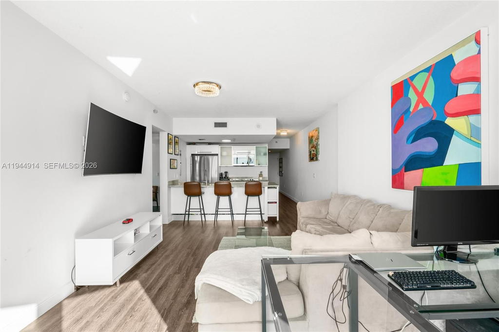 Real estate property located at 185 7th St #2702, Miami-dade, Latitude On The River Con, Miami, FL