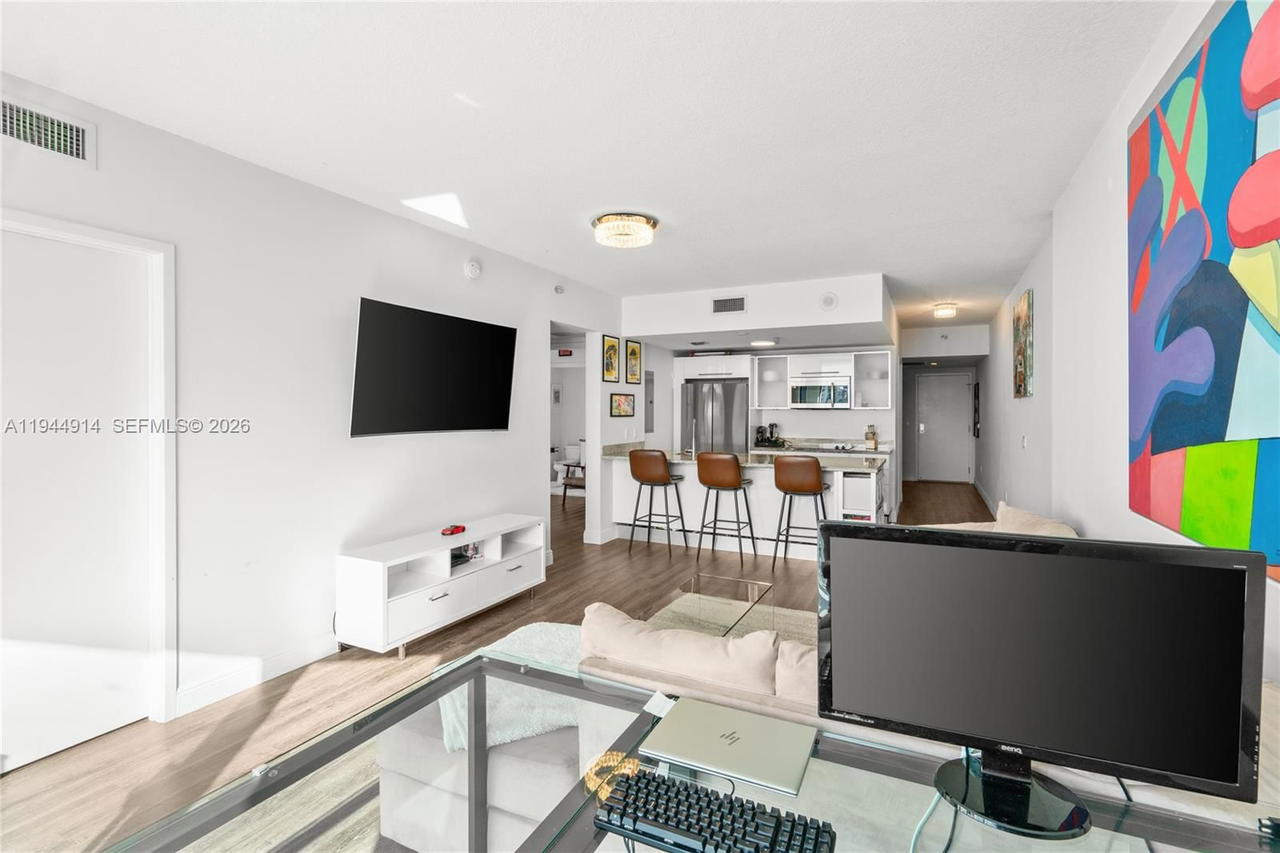 Real estate property located at 185 7th St #2702, Miami-dade, Latitude On The River Con, Miami, FL