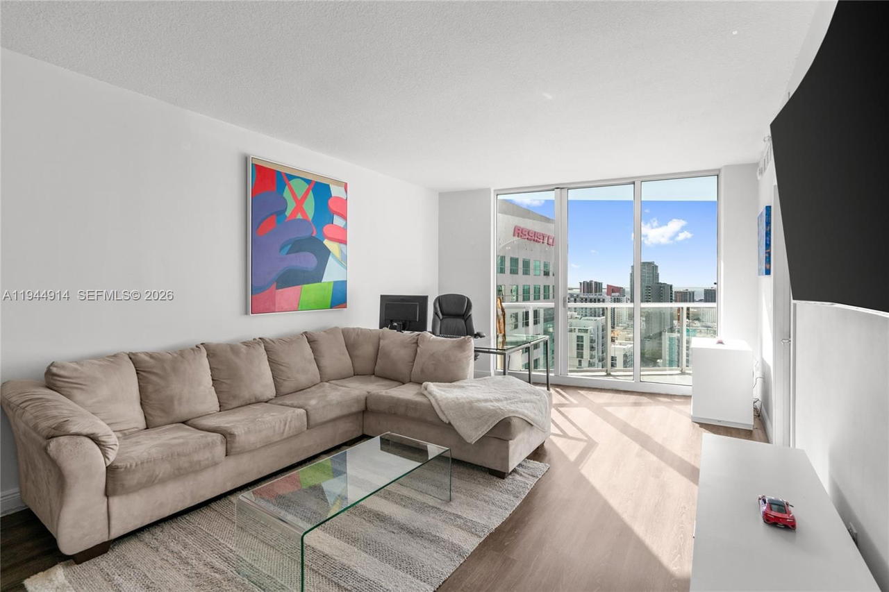 Real estate property located at 185 7th St #2702, Miami-dade, Latitude On The River Con, Miami, FL