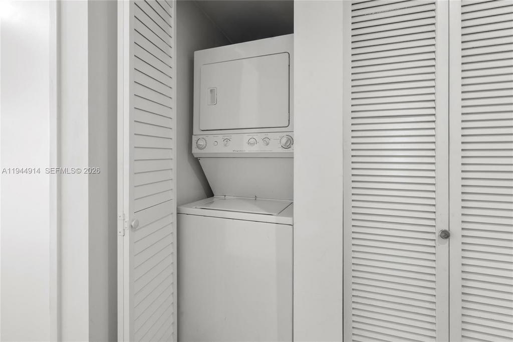 Real estate property located at 185 7th St #2702, Miami-dade, Latitude On The River Con, Miami, FL