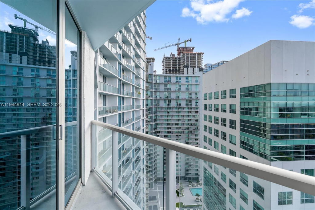Real estate property located at 185 7th St #2702, Miami-dade, Latitude On The River Con, Miami, FL