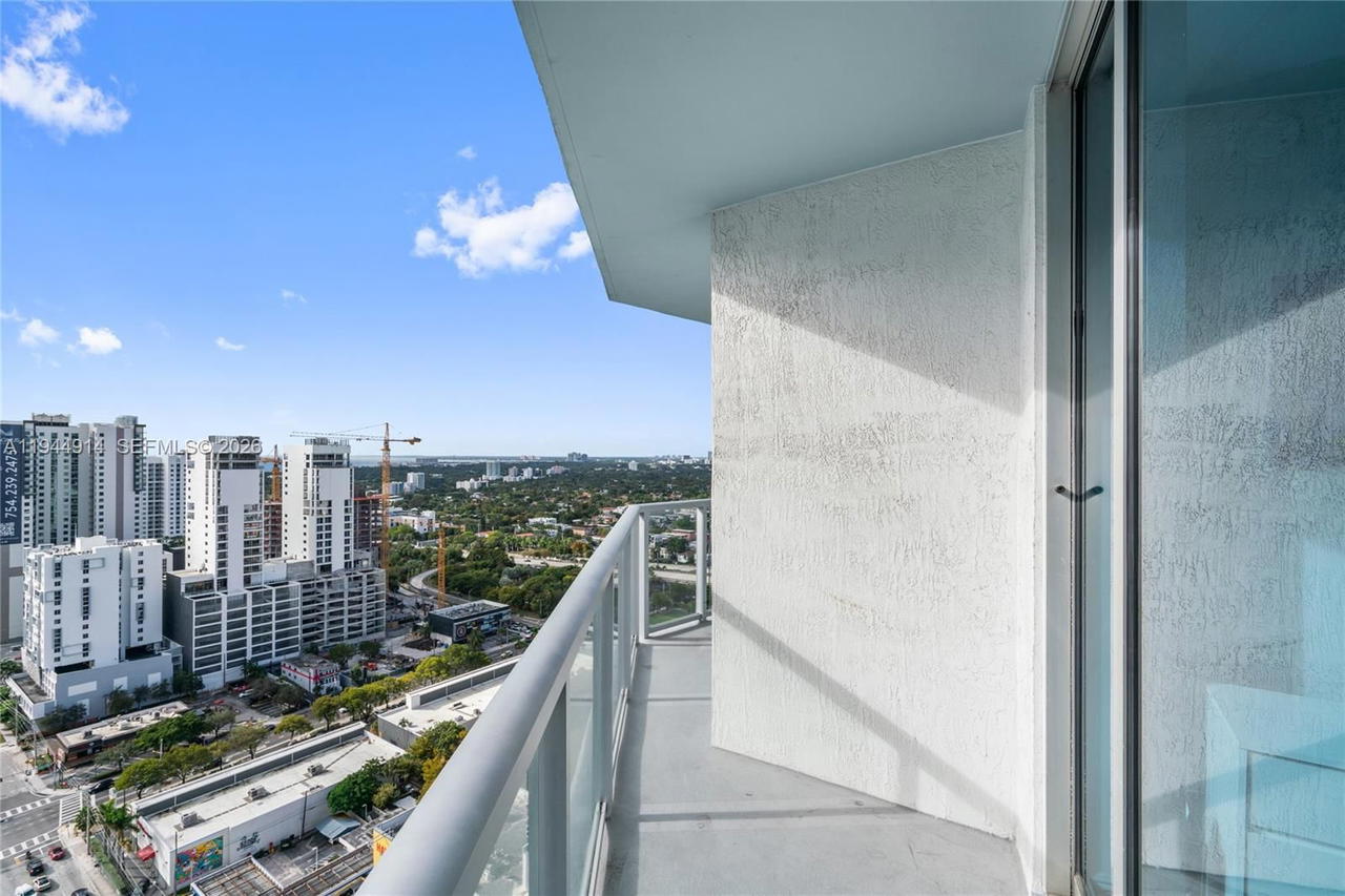 Real estate property located at 185 7th St #2702, Miami-dade, Latitude On The River Con, Miami, FL