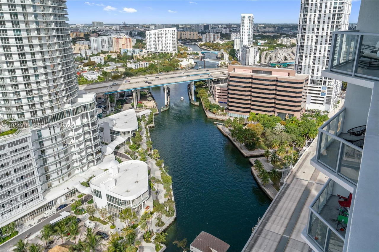 Real estate property located at 185 7th St #2702, Miami-dade, Latitude On The River Con, Miami, FL
