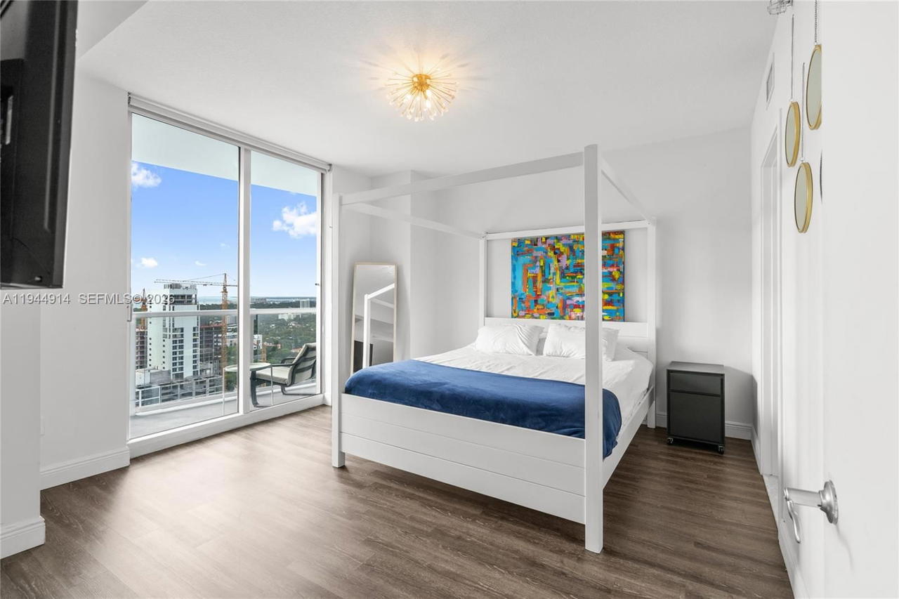 Real estate property located at 185 7th St #2702, Miami-dade, Latitude On The River Con, Miami, FL