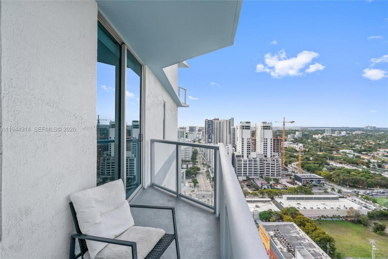 Real estate property located at 185 7th St #2702, Miami-dade, Latitude On The River Con, Miami, FL