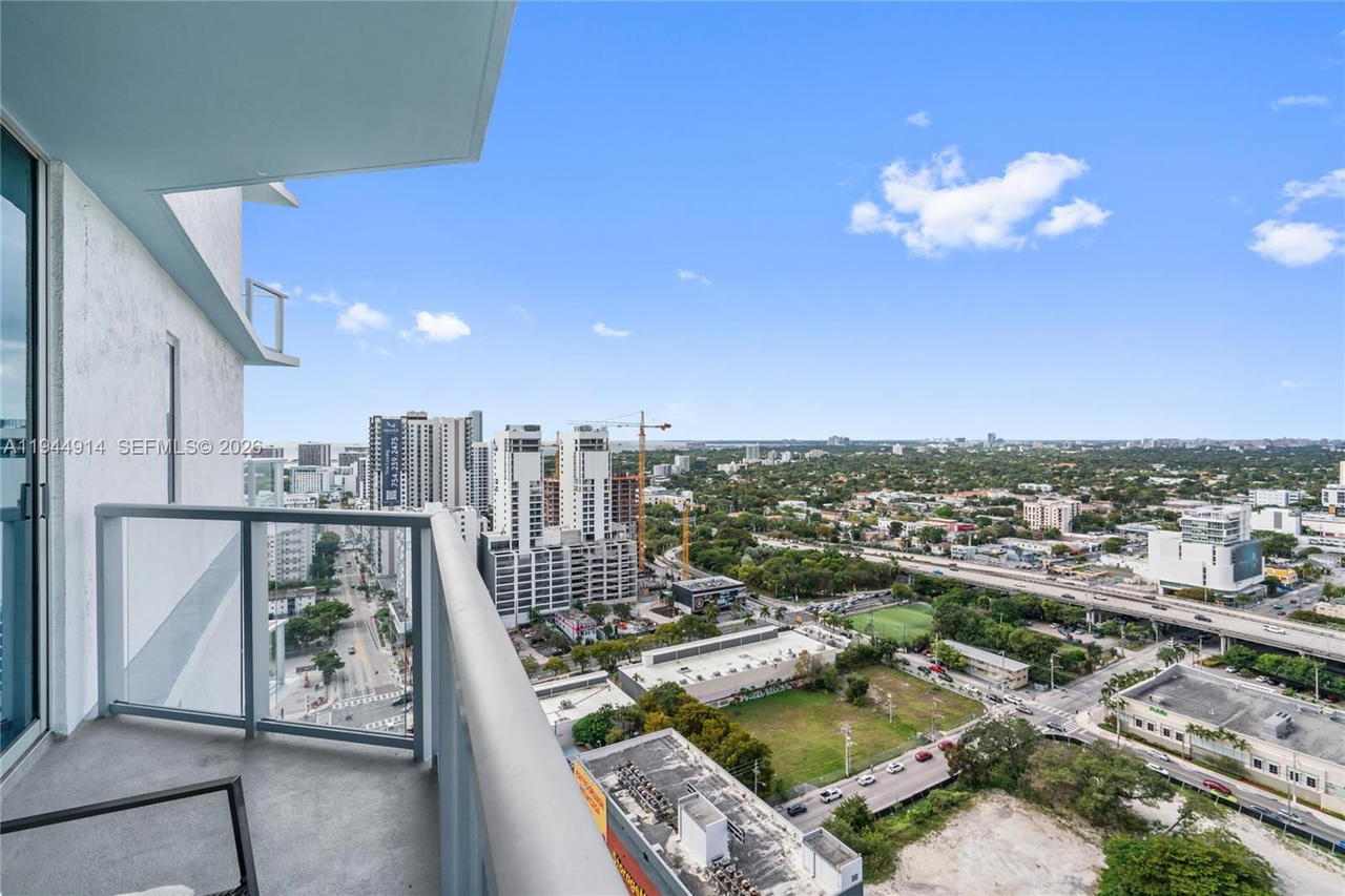 Real estate property located at 185 7th St #2702, Miami-dade, Latitude On The River Con, Miami, FL