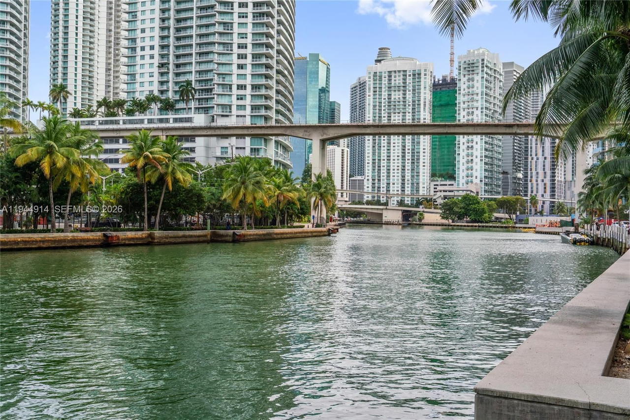 Real estate property located at 185 7th St #2702, Miami-dade, Latitude On The River Con, Miami, FL