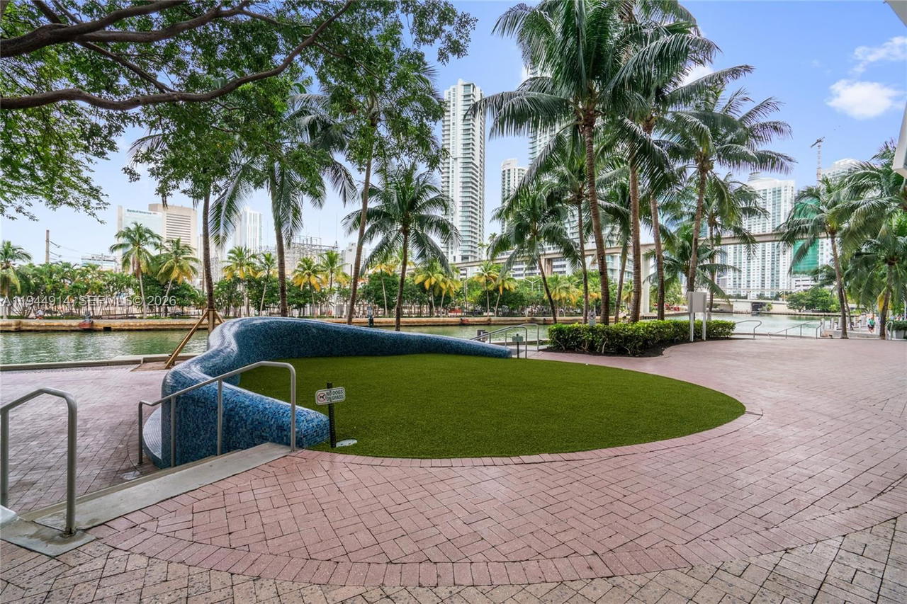 Real estate property located at 185 7th St #2702, Miami-dade, Latitude On The River Con, Miami, FL