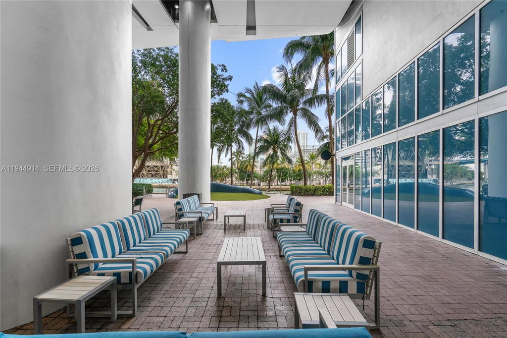 Real estate property located at 185 7th St #2702, Miami-dade, Latitude On The River Con, Miami, FL