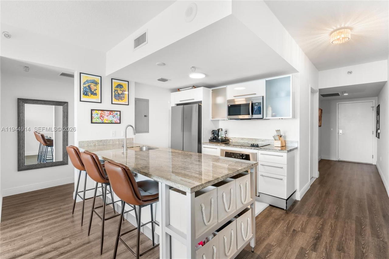 Real estate property located at 185 7th St #2702, Miami-dade, Latitude On The River Con, Miami, FL