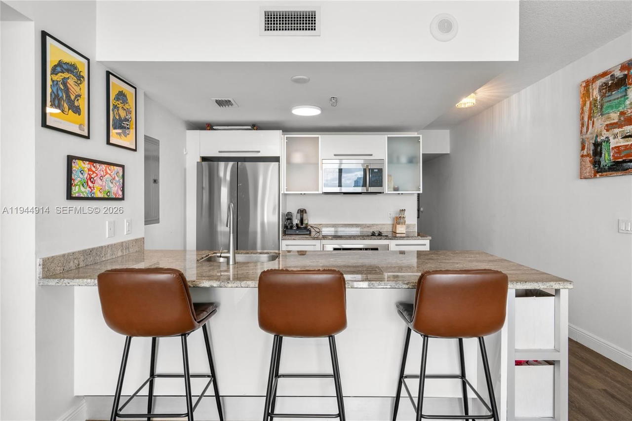 Real estate property located at 185 7th St #2702, Miami-dade, Latitude On The River Con, Miami, FL
