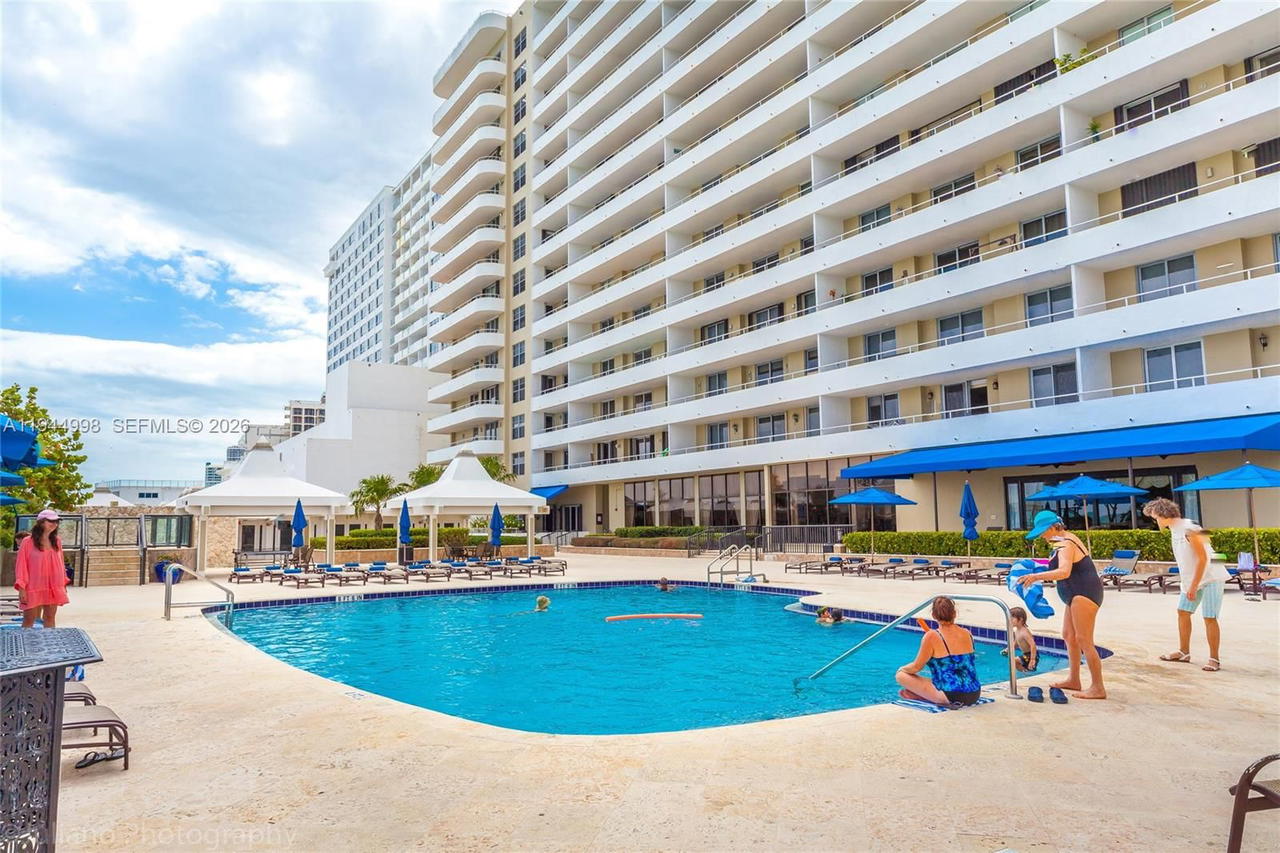 Real estate property located at 5555 Collins Ave #9U, Miami-dade, Oceanside Plaza Condo, Miami Beach, FL
