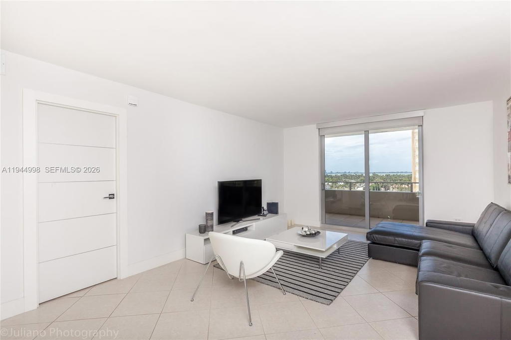 Real estate property located at 5555 Collins Ave #9U, Miami-dade, Oceanside Plaza Condo, Miami Beach, FL