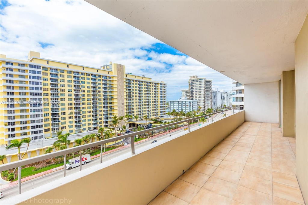 Real estate property located at 5555 Collins Ave #9U, Miami-dade, Oceanside Plaza Condo, Miami Beach, FL