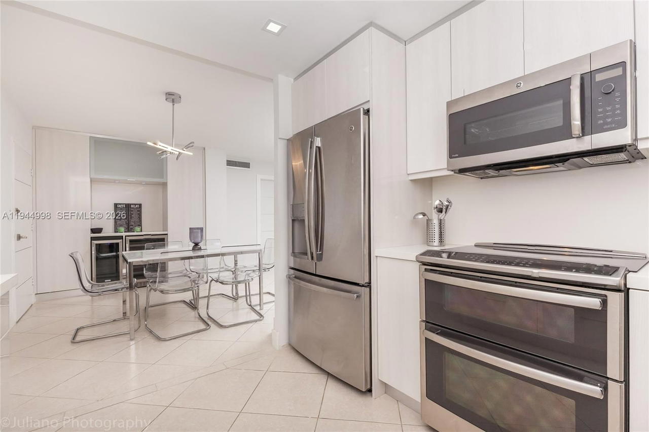 Real estate property located at 5555 Collins Ave #9U, Miami-dade, Oceanside Plaza Condo, Miami Beach, FL