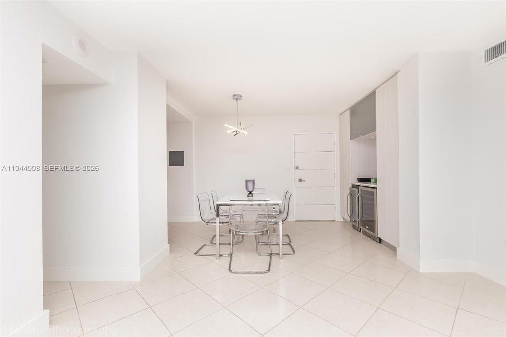 Real estate property located at 5555 Collins Ave #9U, Miami-dade, Oceanside Plaza Condo, Miami Beach, FL