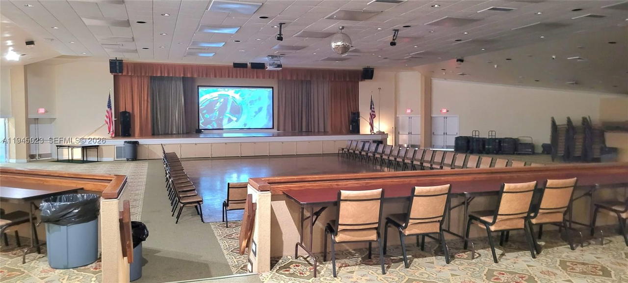 Real estate property located at 9861 Sunrise Lakes Blvd #310, Broward, Sunrise Lakes 142 Condo, Sunrise, FL