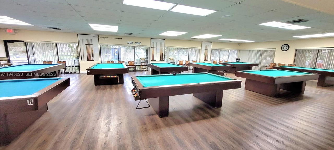 Real estate property located at 9861 Sunrise Lakes Blvd #310, Broward, Sunrise Lakes 142 Condo, Sunrise, FL