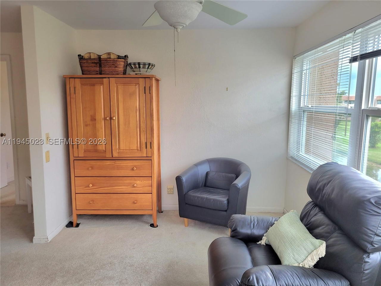 Real estate property located at 9861 Sunrise Lakes Blvd #310, Broward, Sunrise Lakes 142 Condo, Sunrise, FL