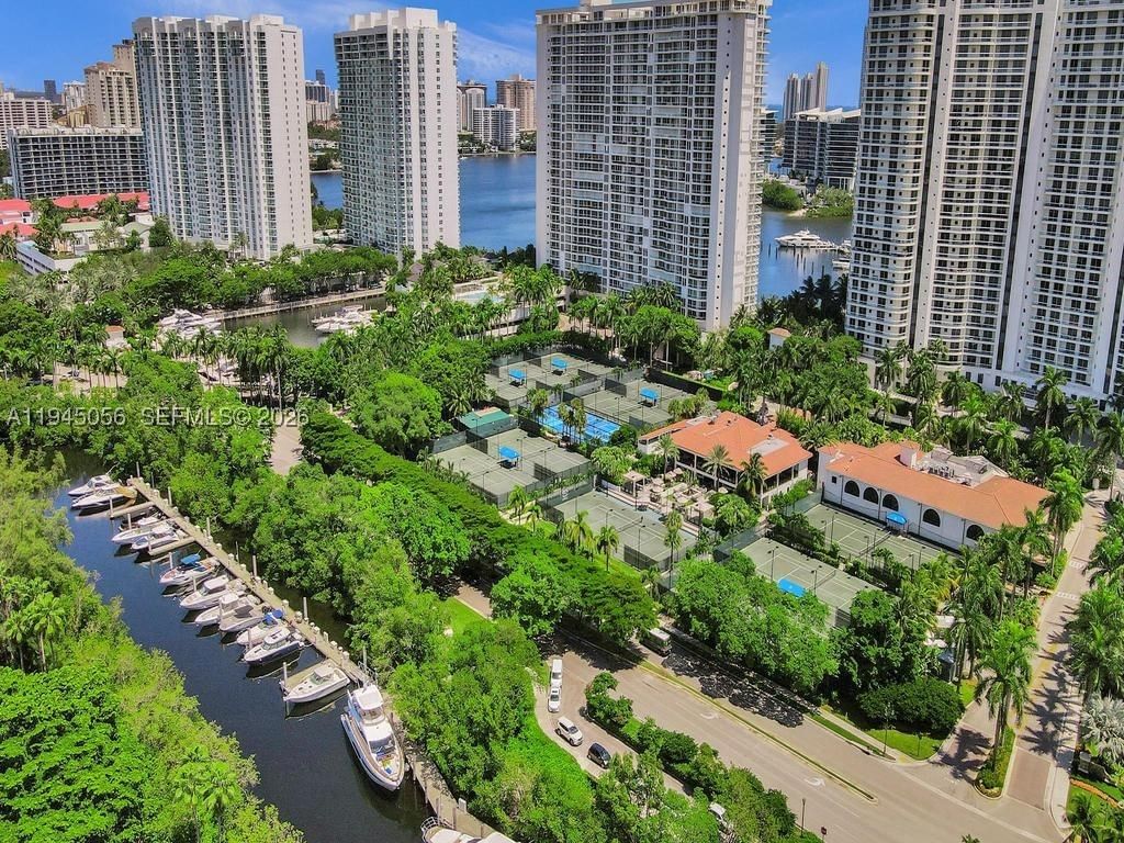 Real estate property located at 1000 Island Blvd #312, Miami-dade, 1000 Isl Blvd Williams Is, Aventura, FL