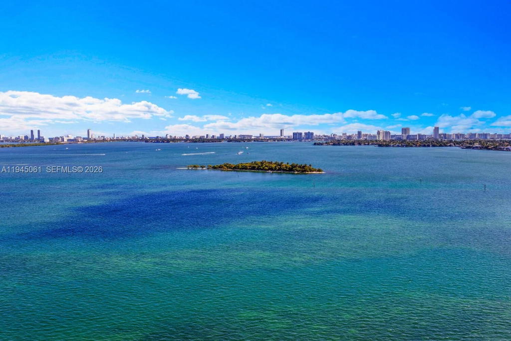 Real estate property located at 725 22nd St PH2B, Miami-dade, New Wave Condo, Miami, FL