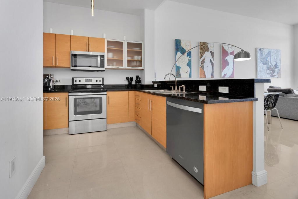 Real estate property located at 725 22nd St PH2B, Miami-dade, New Wave Condo, Miami, FL