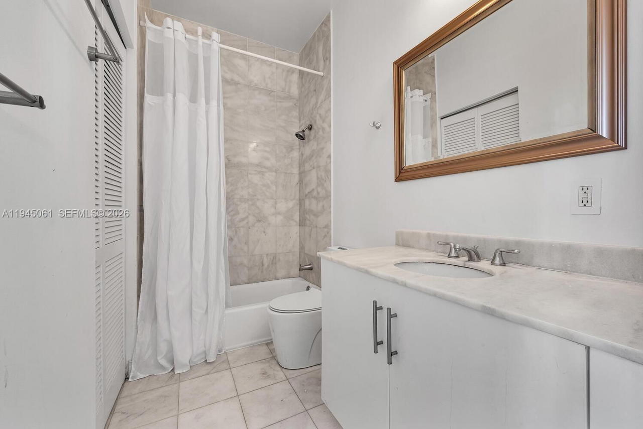 Real estate property located at 725 22nd St PH2B, Miami-dade, New Wave Condo, Miami, FL