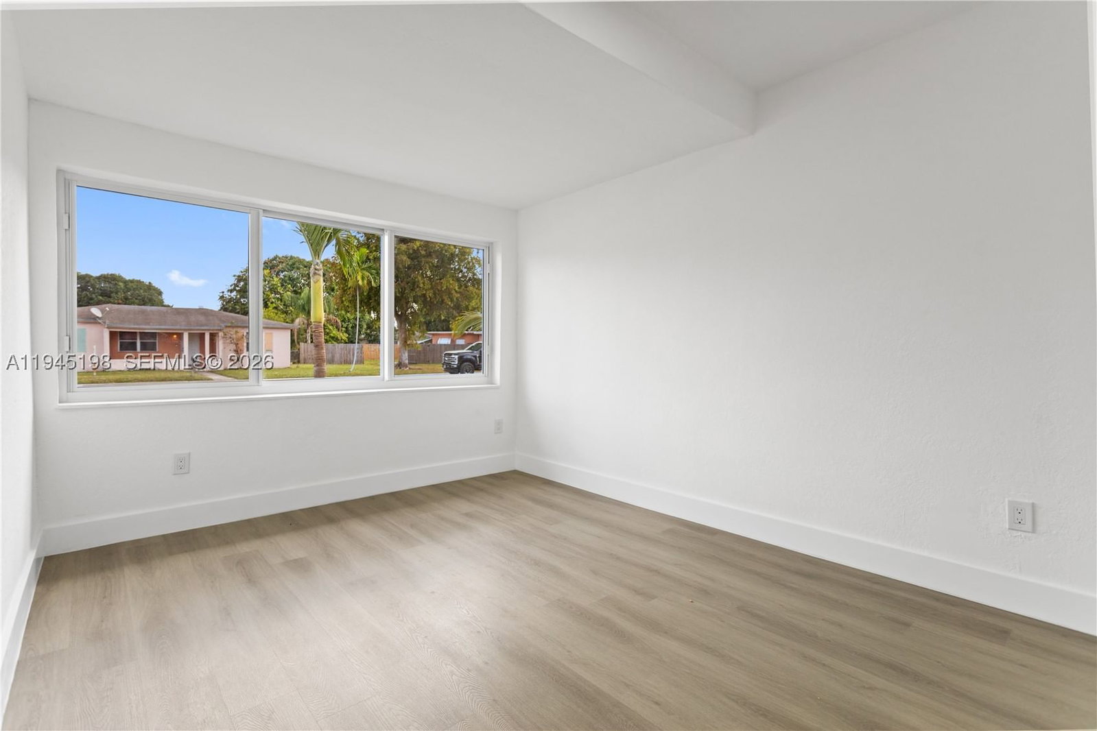 Real estate property located at 13310 17th Pl, Miami-dade, Morvin Estates, Miami, FL
