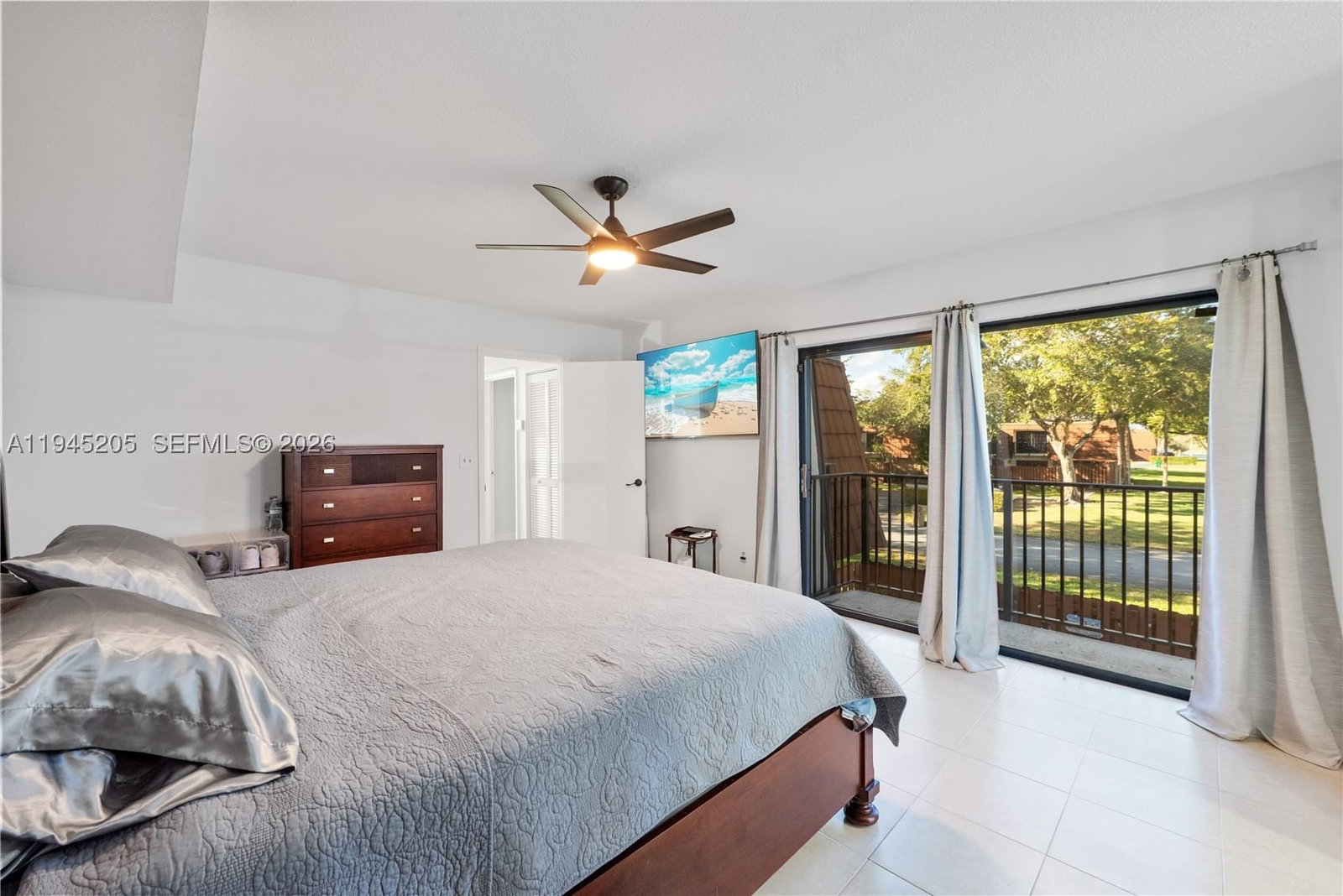 Real estate property located at 11920 9th Mnr, Broward, Lake Pine Village, Davie, FL