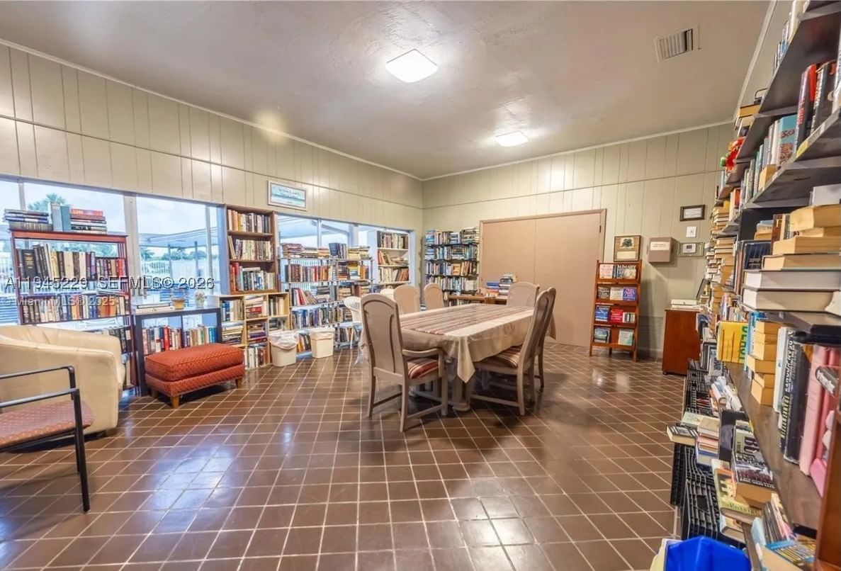Real estate property located at 6855 9th St, Broward, Paradise Gardens, Margate, FL