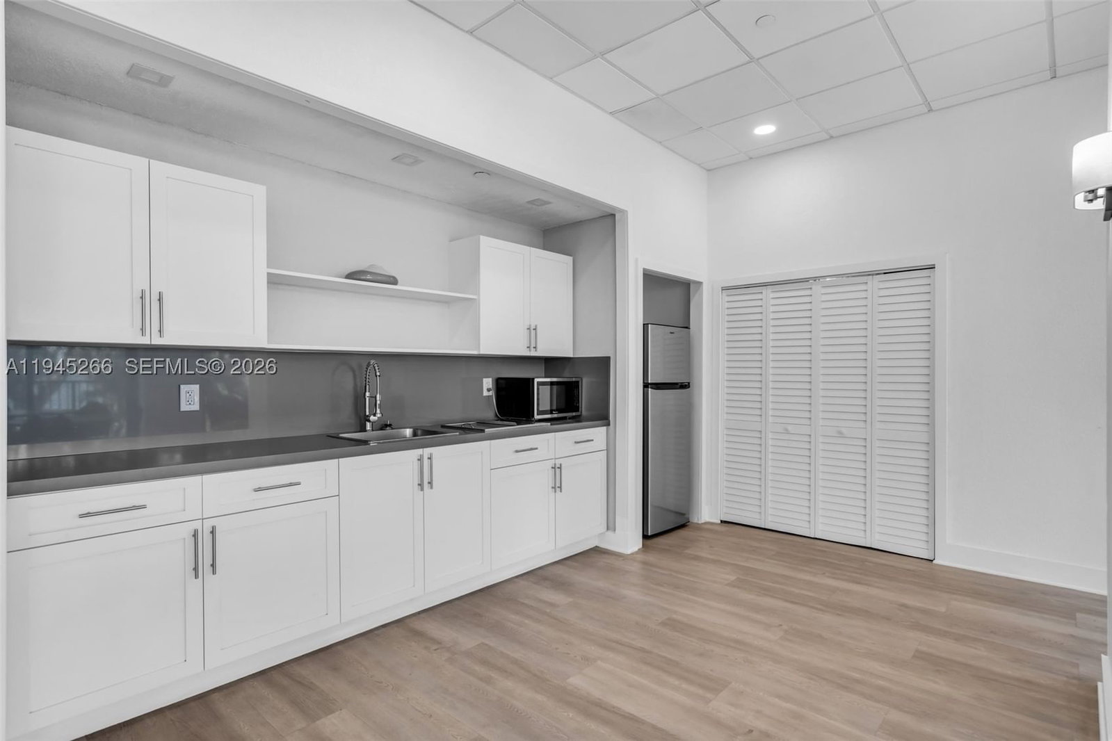 Real estate property located at 1450 Brickell Bay Dr #615, Miami-dade, Costa Bella Condo, Miami, FL