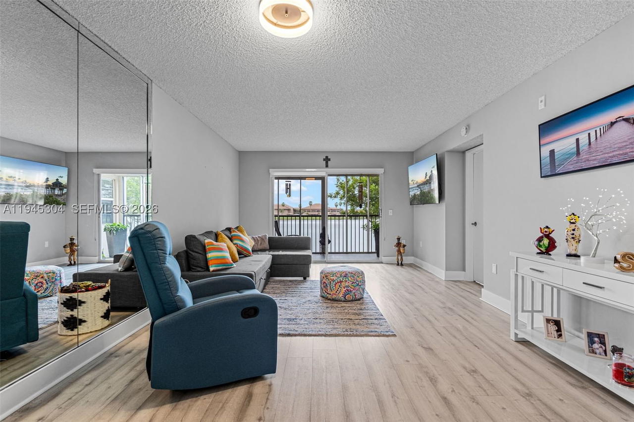 Real estate property located at 13355 16th Ct #211E, Broward, Ivanhoe East At Century V, Pembroke Pines, FL