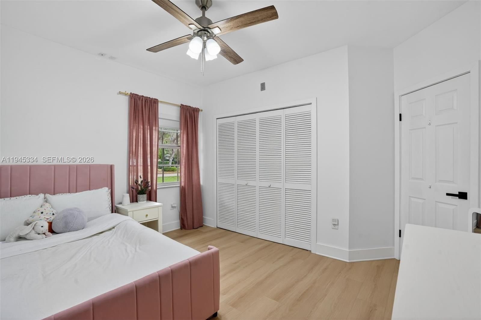 Real estate property located at 12200 100th St, Miami-dade, Zully Sub, Miami, FL