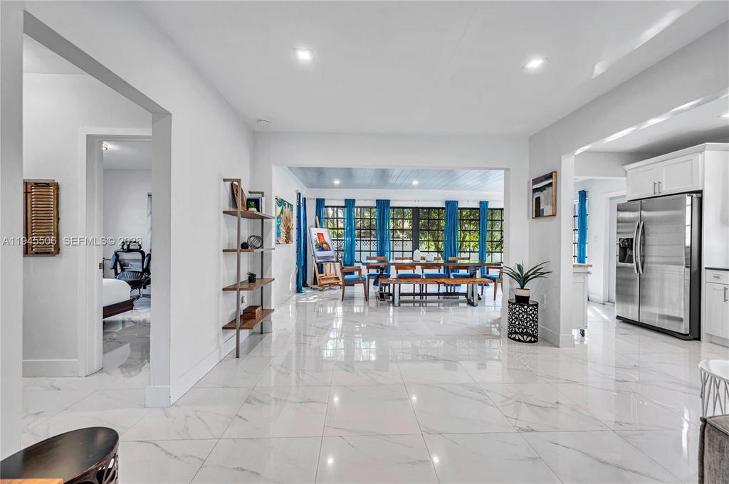 Real estate property located at 2560 19th Ter, Miami-dade, Grapeland Park, Miami, FL