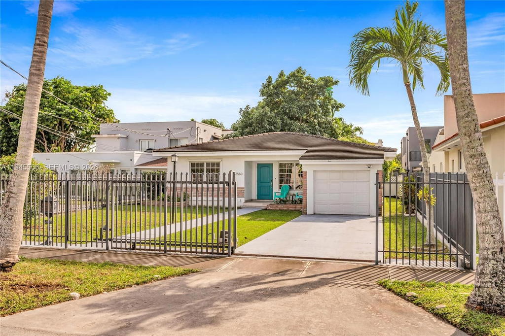 Real estate property located at 2560 19th Ter, Miami-dade, Grapeland Park, Miami, FL