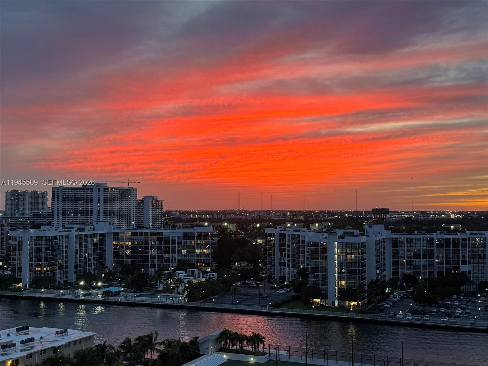 Real estate property located at 2501 Ocean Dr #1530, Broward, Wave Condo, Hollywood, FL