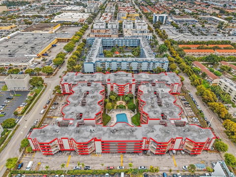 Real estate property located at 1750 46th St #404, Miami-dade, Casa Del Sol Condo, Hialeah, FL