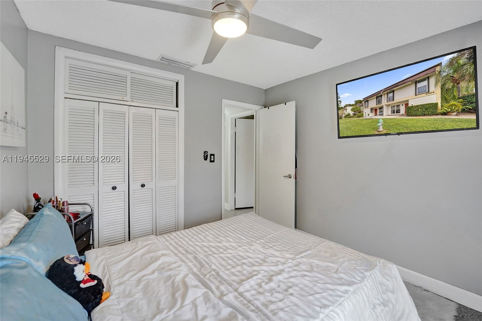 Real estate property located at 3301 Raleigh St #4E, Broward, Hollywood Gardens Condomi, Hollywood, FL