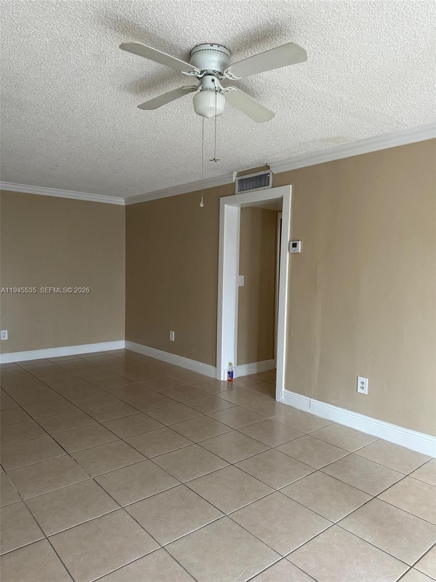 Real estate property located at 488 165th St Rd B-115, Miami-dade, Montecarlo Condo, Miami, FL