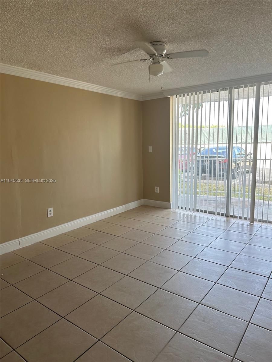 Real estate property located at 488 165th St Rd B-115, Miami-dade, Montecarlo Condo, Miami, FL