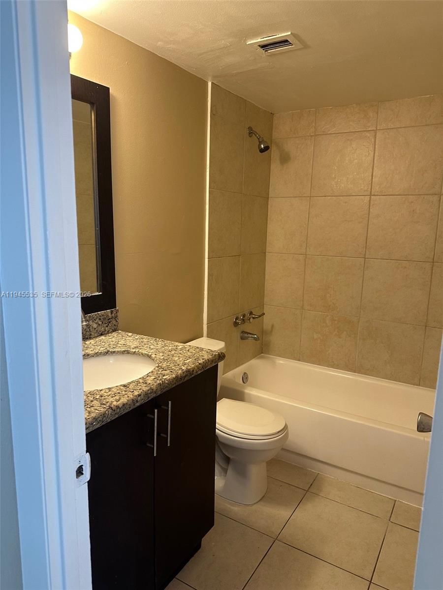 Real estate property located at 488 165th St Rd B-115, Miami-dade, Montecarlo Condo, Miami, FL