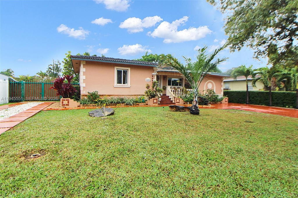 Real estate property located at 6250 19th St, Miami-dade, Gables View, Miami, FL