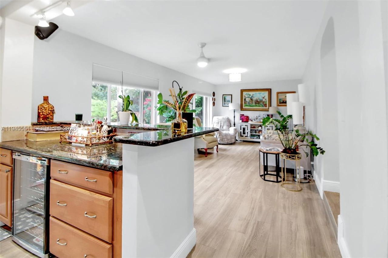 Real estate property located at 6250 19th St, Miami-dade, Gables View, Miami, FL